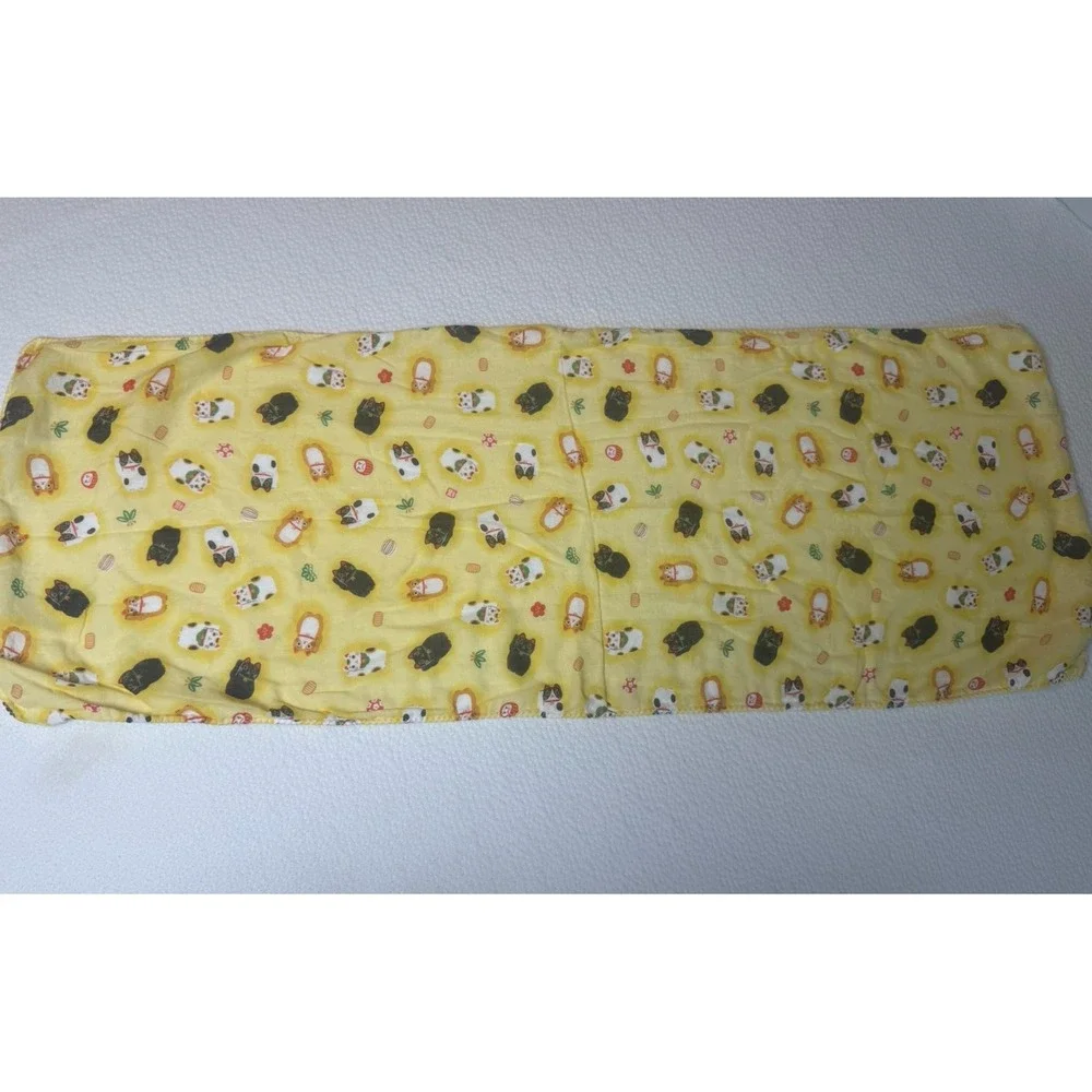 MIKURA Fortune Cat Japanese Towel,‎ Small, Yellow 13L 33W